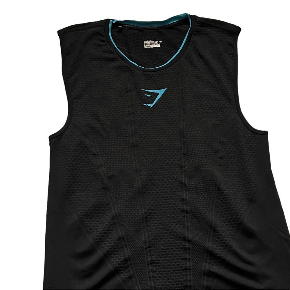 Gymshark Men’s V1 Onyx Seamless Workout Tank Size XL 
Black and blue - Picture 4 of 7